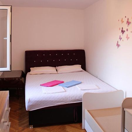 Apartman Lana Petrovac Екстериор снимка